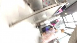 【精品CD】 稀有作品，每部都是精品，手艺高超 27V+YC商场系列：晃着肥臀打游戏淫荡美妇丁子内两侧黑毛全钻出来了 截图8
