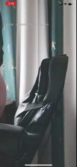 【网红直播】超火主播【南嘉Yuki】合集，自慰掰穴洗澡道具塞B裸舞 截图3