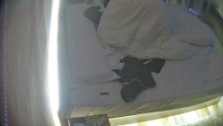 酒店偷拍 学生情侣妹子满心期待男友激烈的碰撞废才男友只知道玩游戏性能力让她大失所望 截图5