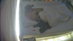 酒店偷拍 学生情侣妹子满心期待男友激烈的碰撞废才男友只知道玩游戏性能力让她大失所望 截图8