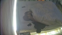 酒店偷拍 学生情侣妹子满心期待男友激烈的碰撞废才男友只知道玩游戏性能力让她大失所望 截图14