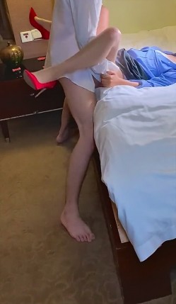 推特情趣夫妻，淫妻癖患者danngcherry订阅，喜欢绿帽喜欢和单男活动，淫荡自拍，被龙哥爆肏 截图11