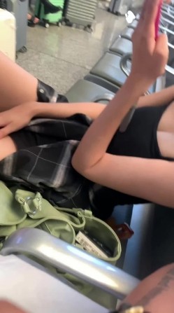【重磅核弹】超高颜值车模女神【太子妃】SM调教露出啪啪 截图3