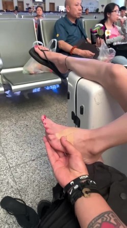 【重磅核弹】超高颜值车模女神【太子妃】SM调教露出啪啪 截图14