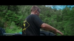 Deeper.2025.1080p.NF.WEB-DL.DDP5.1.H.264-FLORiX.mkv 截图6