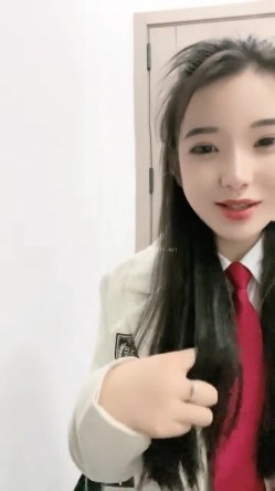 重磅回归，苏州G奶校花，真实线下可约【我不是学妹】，雪白美乳~多汁大肥逼，馒头穴名器还有张好脸蛋，没有一处软肋 截图1