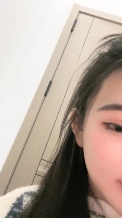 重磅回归，苏州G奶校花，真实线下可约【我不是学妹】，雪白美乳~多汁大肥逼，馒头穴名器还有张好脸蛋，没有一处软肋 截图5