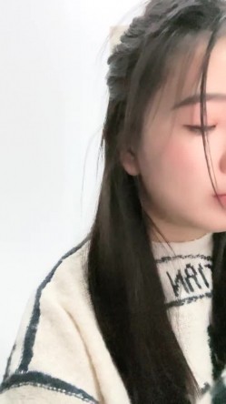 重磅回归，苏州G奶校花，真实线下可约【我不是学妹】，雪白美乳~多汁大肥逼，馒头穴名器还有张好脸蛋，没有一处软肋 截图10