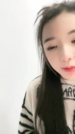 重磅回归，苏州G奶校花，真实线下可约【我不是学妹】，雪白美乳~多汁大肥逼，馒头穴名器还有张好脸蛋，没有一处软肋 截图11