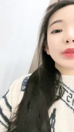 重磅回归，苏州G奶校花，真实线下可约【我不是学妹】，雪白美乳~多汁大肥逼，馒头穴名器还有张好脸蛋，没有一处软肋 截图13