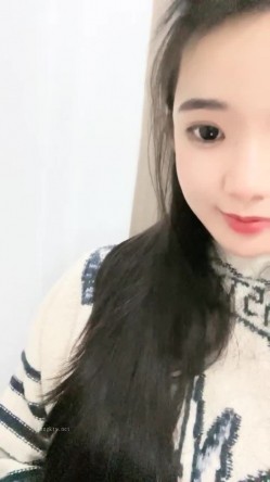 重磅回归，苏州G奶校花，真实线下可约【我不是学妹】，雪白美乳~多汁大肥逼，馒头穴名器还有张好脸蛋，没有一处软肋 截图16