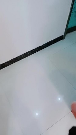 【剧情演绎】勾搭小少妇测试女性按摩棒 趁机掏出大鸡巴一顿狂操 截图5