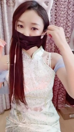 这是个神仙级别的美女，抖音小网红，十几万粉丝【甜心小西柚】清纯邻家乖乖风舞蹈专业养成的好身材，菊花小穴粉嘟嘟惹人爱 截图2