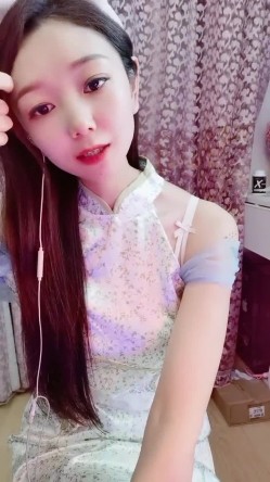 这是个神仙级别的美女，抖音小网红，十几万粉丝【甜心小西柚】清纯邻家乖乖风舞蹈专业养成的好身材，菊花小穴粉嘟嘟惹人爱 截图4