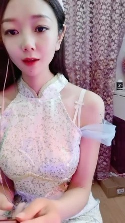 这是个神仙级别的美女，抖音小网红，十几万粉丝【甜心小西柚】清纯邻家乖乖风舞蹈专业养成的好身材，菊花小穴粉嘟嘟惹人爱 截图7