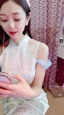 这是个神仙级别的美女，抖音小网红，十几万粉丝【甜心小西柚】清纯邻家乖乖风舞蹈专业养成的好身材，菊花小穴粉嘟嘟惹人爱 截图9