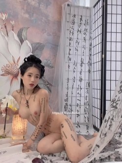 高端顶级 稀有贵圈极品Cospaly推特女神 钛合金TiTi 道家《鬼神录》罕见题材 三点全露 劲爆胴体真是精品 截图7
