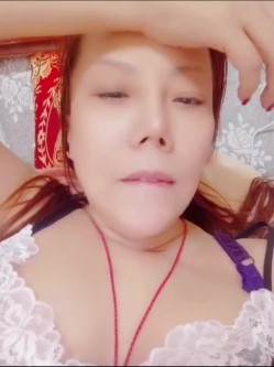 45岁的熟女阿姨· 正是豺狼饥渴的年纪来多少受多少，榨干男人们的肾 截图4