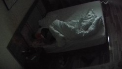 安防酒店偷拍 中年领导男隔夜开好房等待情人早上到来打开窗帘做爱中途把皮带拿起来勒住女人的嘴巴操的更起劲了 截图8