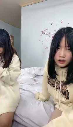 20小时核弹！一群小妹妹被渣男换着干！【青春美少女】属实壮观！其中有一个小妹我认为非常极品 截图2