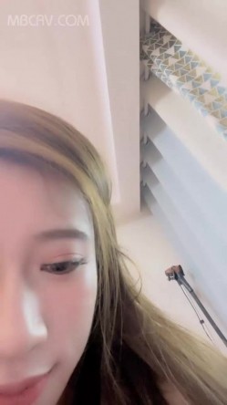 爆乳气质御姐美少妇,胸前壹对大白兔特别诱人,小哥玩弄爱不释手,大姨妈来了,用嘴满足 截图13