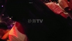 【猎奇资源 砂舞】舞厅内的淫乱 重金属质感般的性爱 抓奶 抠逼 摸屌 口爆 打站桩 站炮 激情篇 截图9