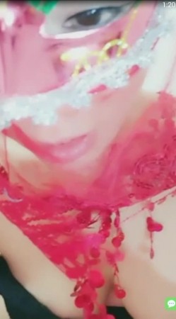 可爱丰满美女姐妹俩和小帅哥在家直播3P无套上位操姐姐在旁掰开蝴蝶逼 截图10
