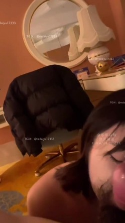 推特新晋约啪大神肌肉帅哥「热带鱼」来江苏看明星演唱会的清纯女，不忘找我约炮，露脸口交，后入啪啪 截图5
