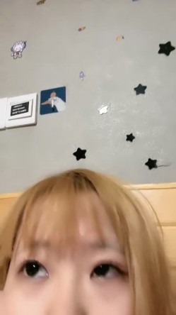 清纯学生妹 新人【雯雯是头猪】首次平台啪啪大秀 清纯外表却是满身符文 与金主床上激情啪啪 截图1