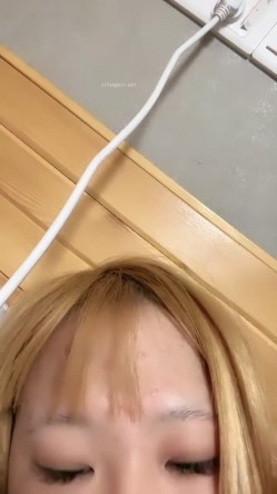 清纯学生妹 新人【雯雯是头猪】首次平台啪啪大秀 清纯外表却是满身符文 与金主床上激情啪啪 截图10