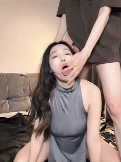 抖音极品长腿巨乳阿黑颜反差婊「AY的奇思妙想日记」约炮啪啪视频流出，人前端庄，人后母狗，完美炮架子 截图10