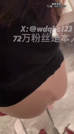 推特68万良家杀手「我的枪好长」付费资源 近期的一些短视频：车震、射臀、女上位、牛仔裤后入 截图5