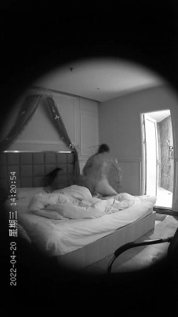 【最新流出解密 ️安防摄像头】猥琐姐夫偷情漂亮小姨子连操两次 叫声淫叫“姐夫 再来一次啊”超清3K原版 截图14