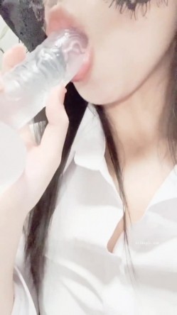 极品巨臀女神【Dr.kiki】付费福利 肥臀圆润白皙巨乳 各种姿势自慰啪啪 截图8