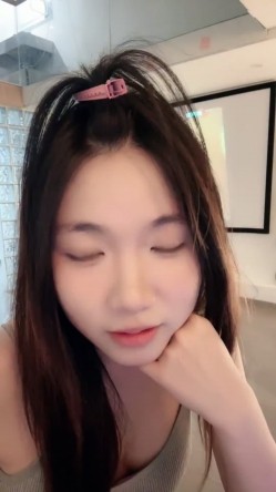 热门精品校花~【猫猫在校 】浴缸足交吃鸡 无套调教的好爽 截图6
