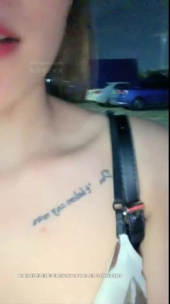 【你好迷人】户外勾引主播直播回放，户外勾引陌生人，厕所打炮，户外露出自慰 截图4