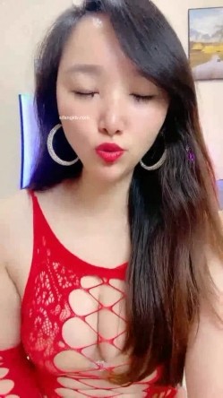 大屁股~极品翘臀~【欧美鹿鹿】4天5场~约啪大屌男~互舔内射 截图5