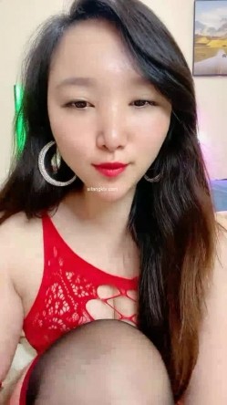 大屁股~极品翘臀~【欧美鹿鹿】4天5场~约啪大屌男~互舔内射 截图8