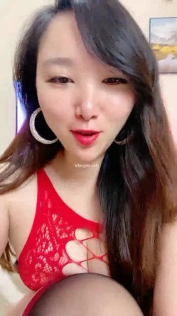 大屁股~极品翘臀~【欧美鹿鹿】4天5场~约啪大屌男~互舔内射 截图9