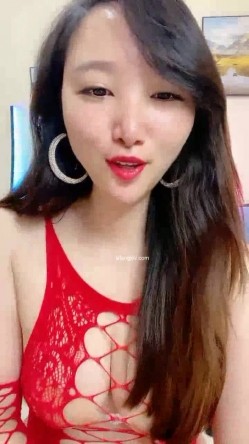 大屁股~极品翘臀~【欧美鹿鹿】4天5场~约啪大屌男~互舔内射 截图10