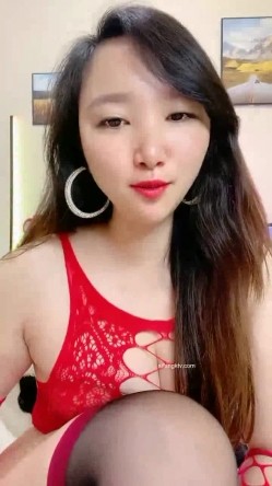 大屁股~极品翘臀~【欧美鹿鹿】4天5场~约啪大屌男~互舔内射 截图13