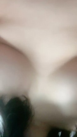 文静甜美大奶妹妹！笑起来很甜！收费房给大家秀一波，肉肉身材揉捏柰子，张开双腿震动棒抽插，多毛肥穴 截图14