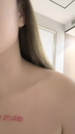 新来的骚货，拜金女，开着特斯拉去车震，【柔柔早点睡】，KTV塞跳蛋，车震，酒店开房一条龙 截图10
