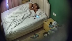 大学城 绝对是优秀的固定炮友 少妇不羞涩 男人直接上来就是大招猛冲 各种姿势都挨个来一遍 截图9
