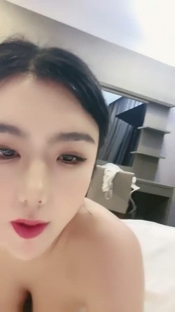 【 奶球的球迷车模闺蜜】无套操得乳浪迭起，菊花破处，连续内射高潮不断，简直就是一场性爱 截图4
