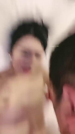 【 奶球的球迷车模闺蜜】无套操得乳浪迭起，菊花破处，连续内射高潮不断，简直就是一场性爱 截图10