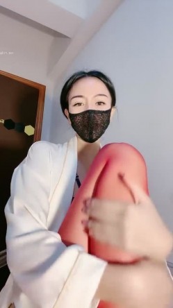 一字马女神，【文科老师】，大长腿魔鬼身材，舞蹈专业出身，高冷美女当面撒尿给你看，噼叉看逼，独此一家 截图11
