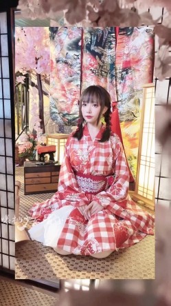 【超美高端 ️罕见露脸露点】极品Cos爆机少女『喵小吉』年终新作《灼灼其华》桃之夭夭 蜜桃美穴 超清4K原档无水印 截图3