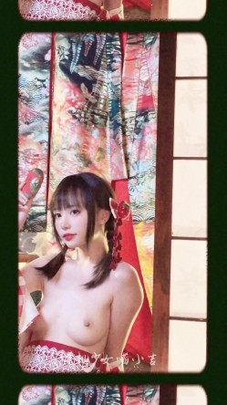 【超美高端 ️罕见露脸露点】极品Cos爆机少女『喵小吉』年终新作《灼灼其华》桃之夭夭 蜜桃美穴 超清4K原档无水印 截图5