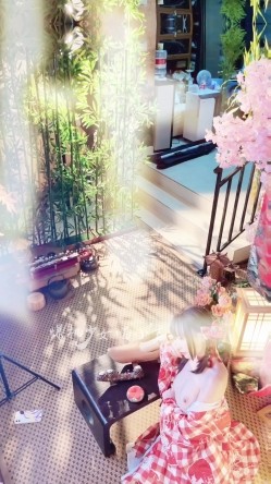 【超美高端 ️罕见露脸露点】极品Cos爆机少女『喵小吉』年终新作《灼灼其华》桃之夭夭 蜜桃美穴 超清4K原档无水印 截图6